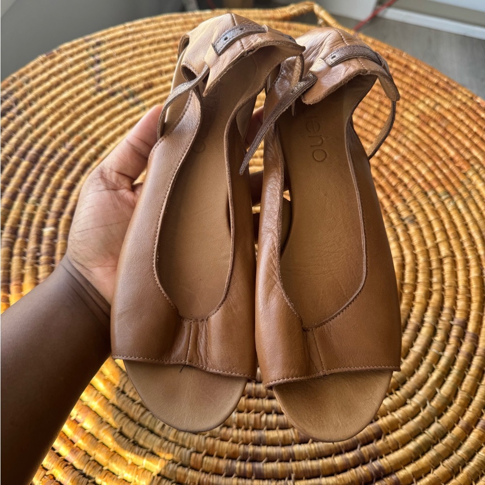Bueno 9 Tan Leather Women's Sandals